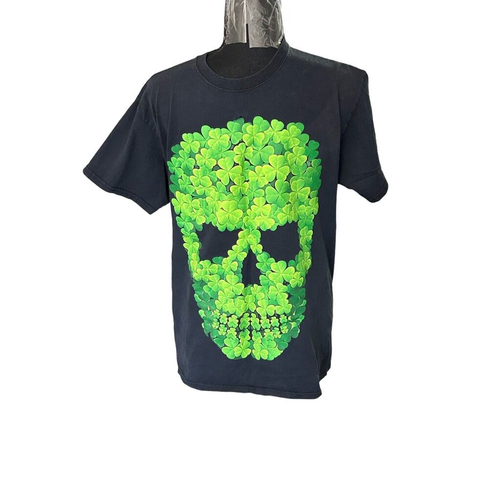 SHAMROCK LUCKY ST. PATRICK SKULL T- SHIRT BLACK‎ SIZE MEDIUM